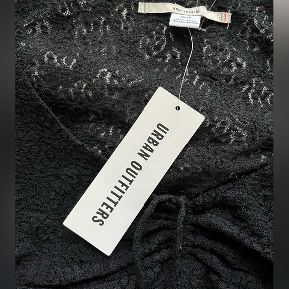 beautiful black lace top - Picture 4 of 6